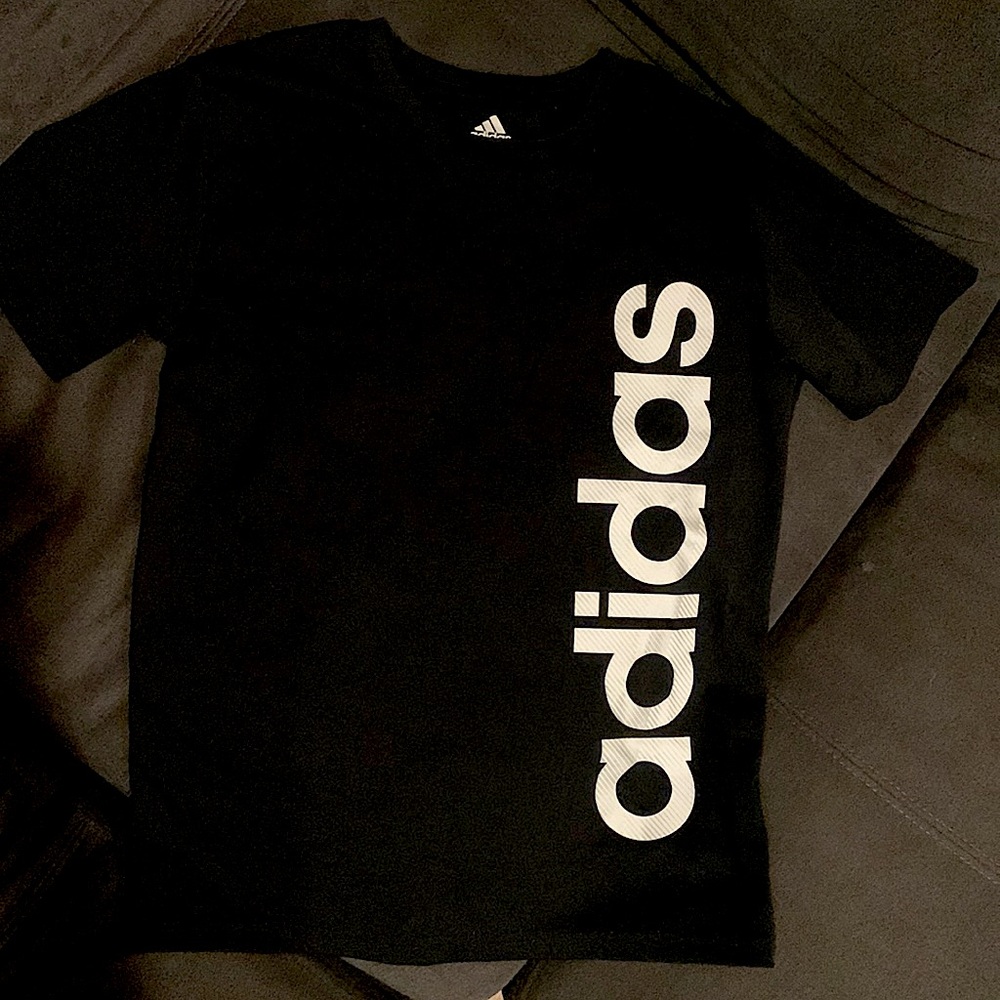 ADIDAS Boys Size M (10/12) black tshirt, perfect condition, Like New!